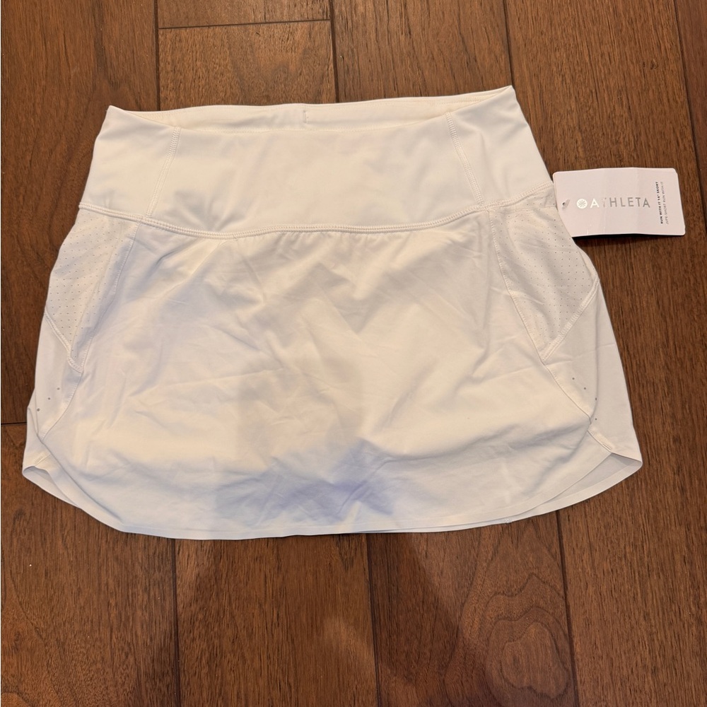 NWT! Athleta Run With It 14” Skort size Small